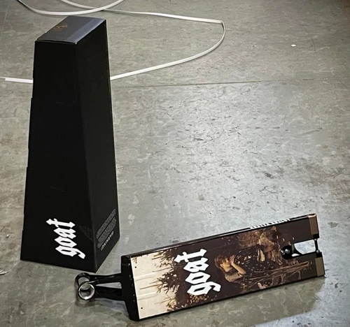 AO Kozlov Goat Signature Deck - 5.8 X 22 7 AO Kozlov Goat Signature Deck - 5.8 X 22 - Image 5