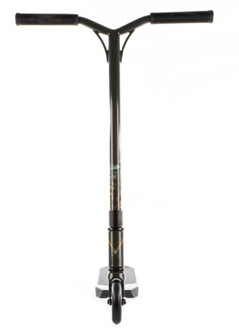 Versatyl Cosmopolitan V2 Pro Scooter Complete - Black 6 Versatyl Cosmopolitan V2 Pro Scooter Complete - Black - Image 4