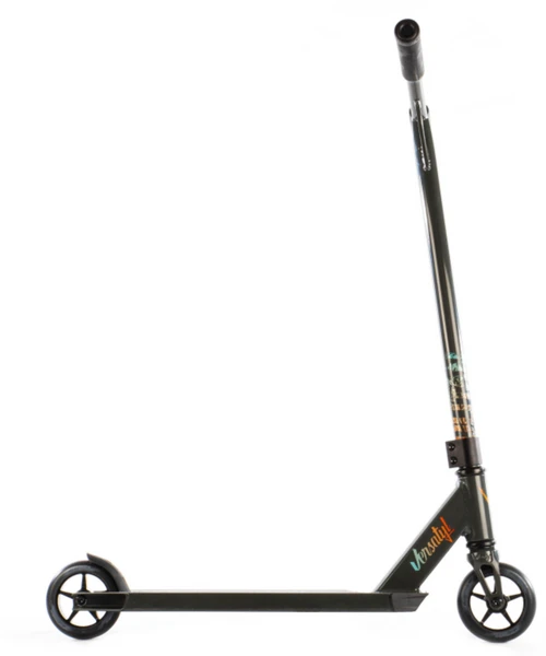 Versatyl Cosmopolitan V2 Pro Scooter Complete - Black 4 Versatyl Cosmopolitan V2 Pro Scooter Complete - Black - Image 2